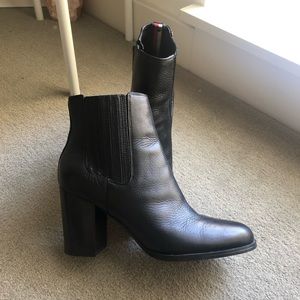 Tommy Hilfiger black booties